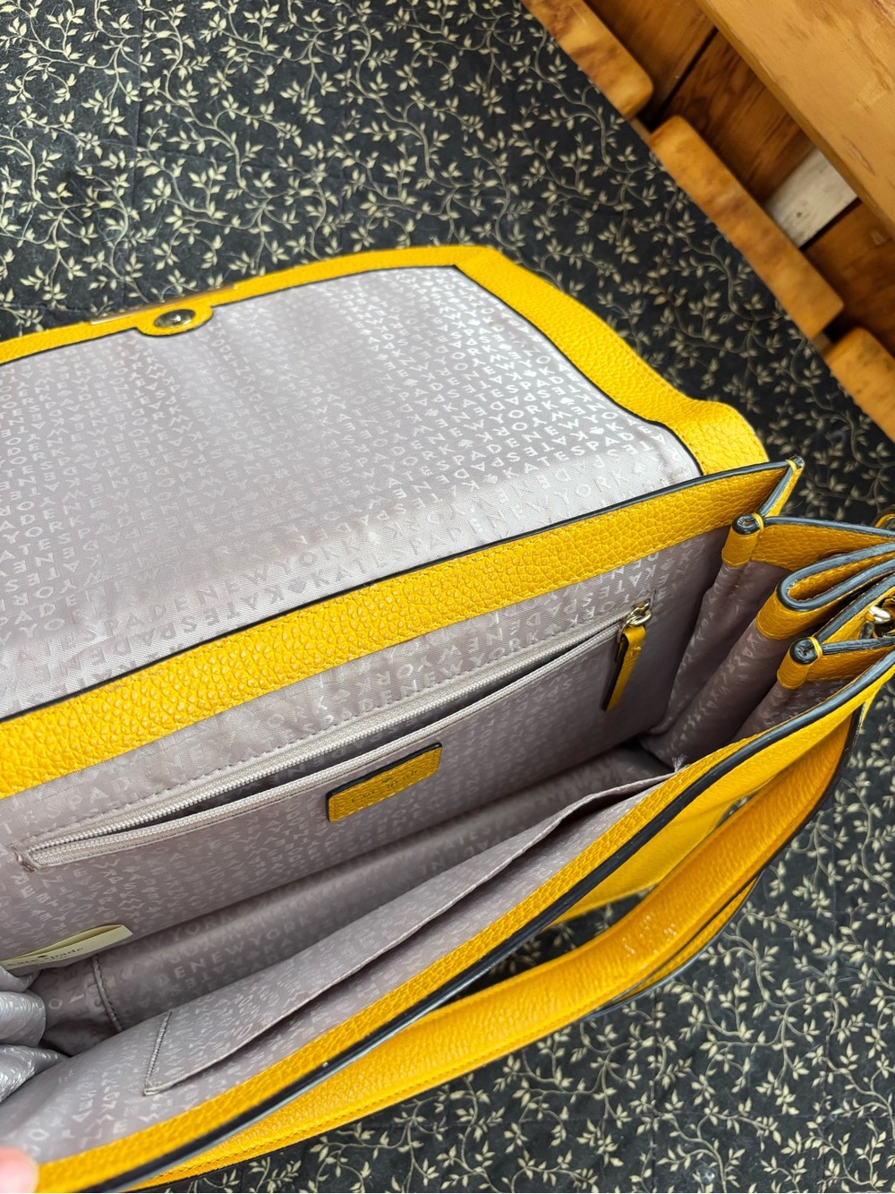 Kate Spade Leila Medium Flap Leather Shoulder Bag - Yellow - Picture 5 of 11